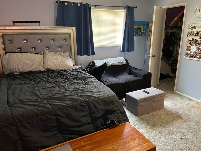 Building Photo - 1055 Milky Way