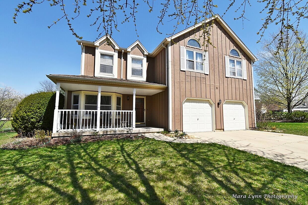 13 Saddlewood Ct, Sugar Grove, IL 60554 House Rental in Sugar Grove