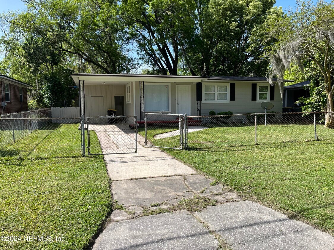Foto principal - 5246 Poppy Dr