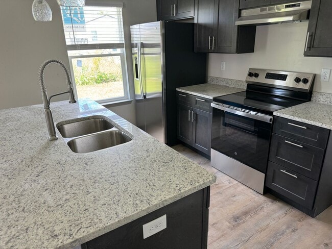 Foto del edificio - NEWLY CONSTRUCTED - Single-Family House for Rent