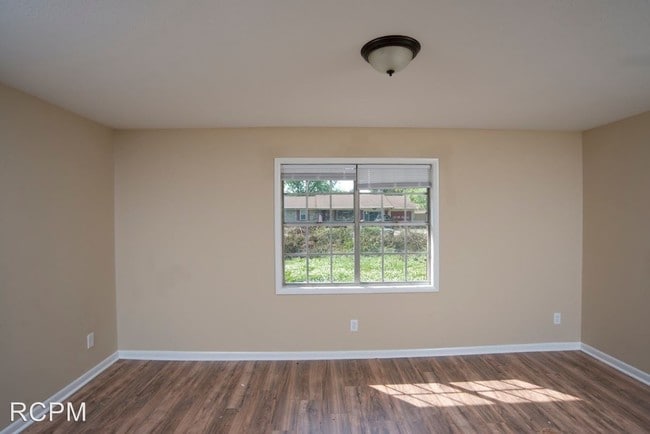 Building Photo - 3 br, 1.5 bath House - 3414 Grassfort Dr SW