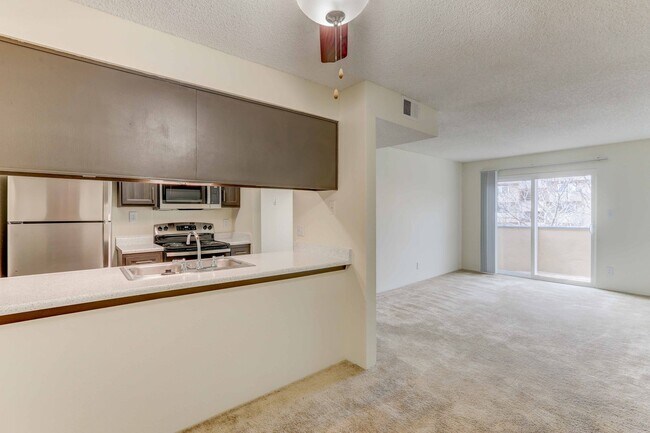 Interior Photo - Americana Lakewood Apartments