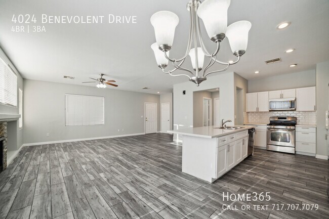 Foto del edificio - Gorgeous 4 bed 3 bath