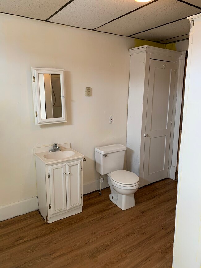 101 Powell Ave Unit 4, Cresson, PA 16630 Apartments in Cresson, PA