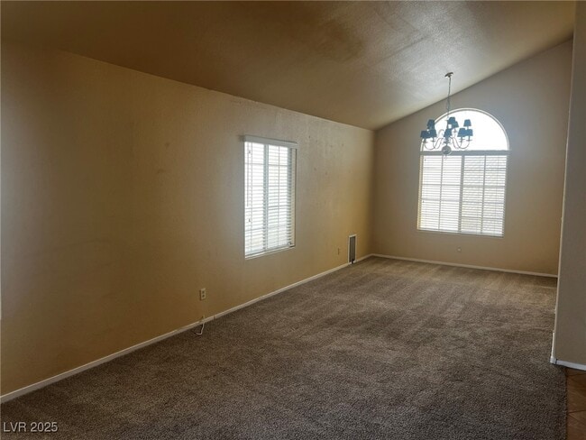 Building Photo - 289 Vallarte Dr