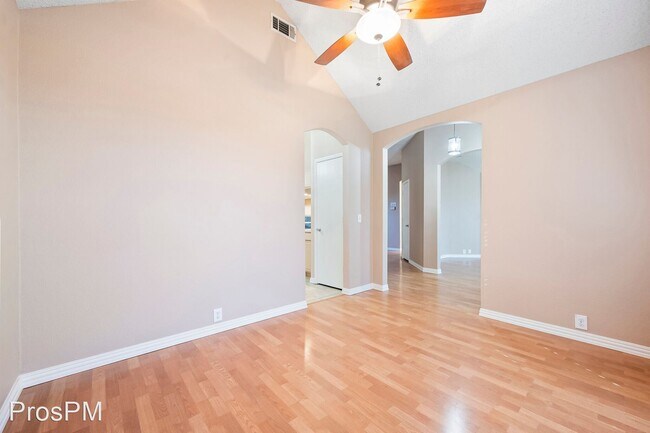 Foto del edificio - 3 br, 2 bath House - 7009 Napa Valley Dr.