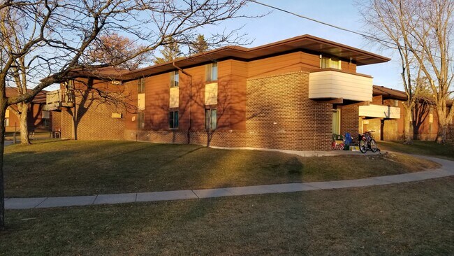 Building Photo - 3423 Cleveland Ave