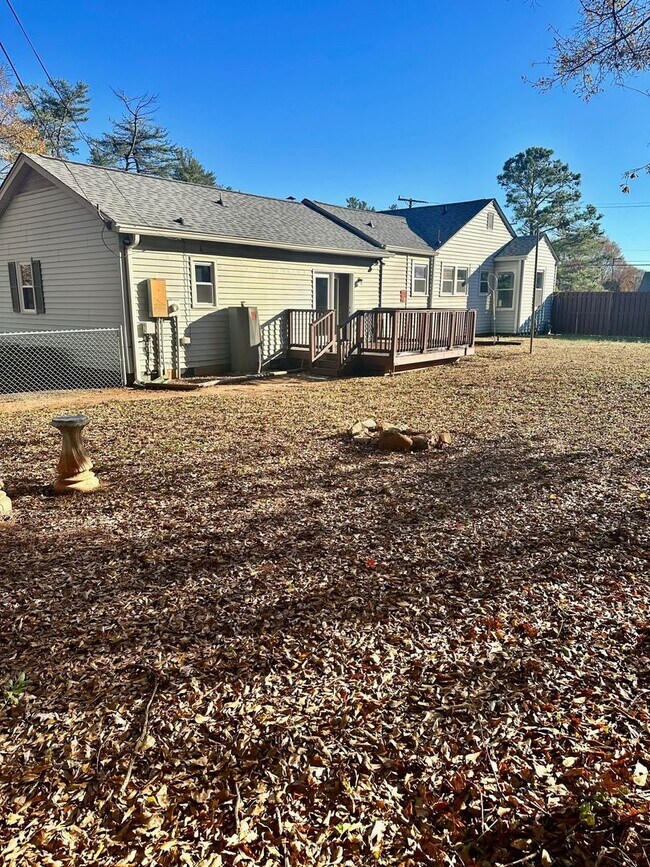 Photo - 312 Old Augusta Rd House