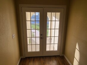 Building Photo - 60 Welling Ln