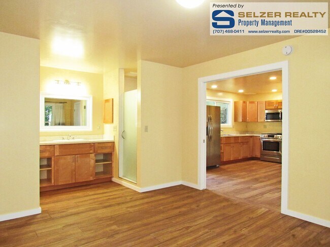 Foto del edificio - Lovely recently constructed 1 bd. westside cottage; UTILITIES INCLUDED!