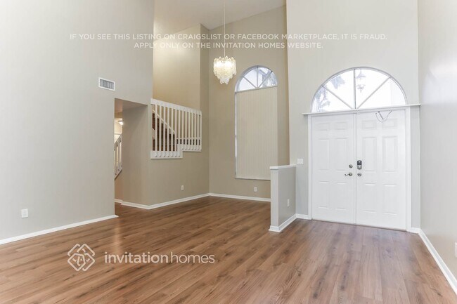 Building Photo - 631 Royal Palm Way