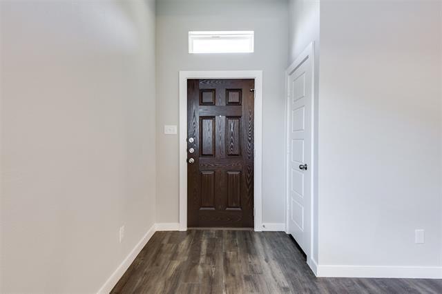 Building Photo - 740 Wheatfield Dr