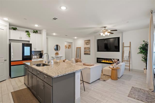 Foto del edificio - 637 Hutchinson Ln