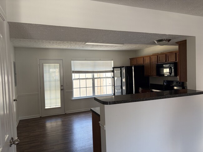 Foto del edificio - 2033 Victory Gallop Ln