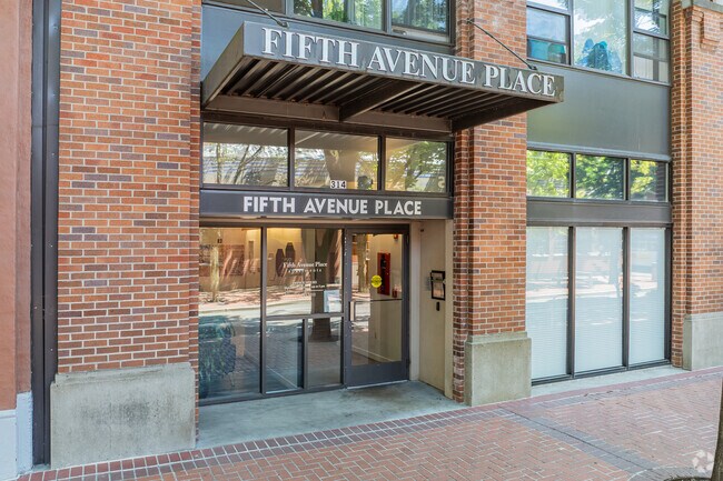 Entrada - 5th Avenue Place Apartments