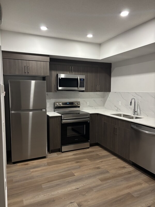 Photo du bâtiment - 4253 Kinglet Dr NW