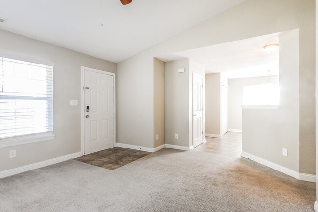 Building Photo - 1089 Torino Ln