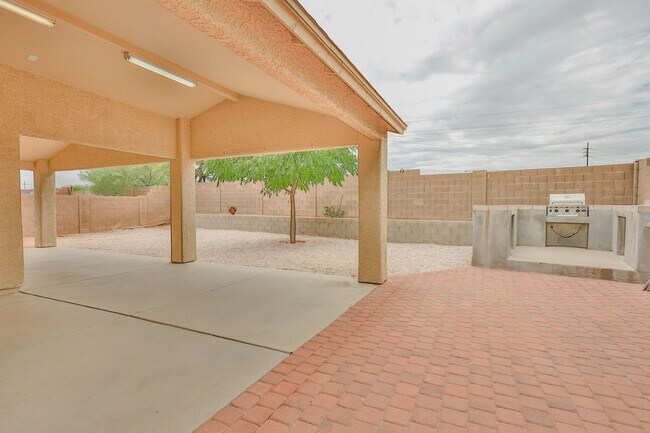 Foto del edificio - 3 bedroom, 2 bath