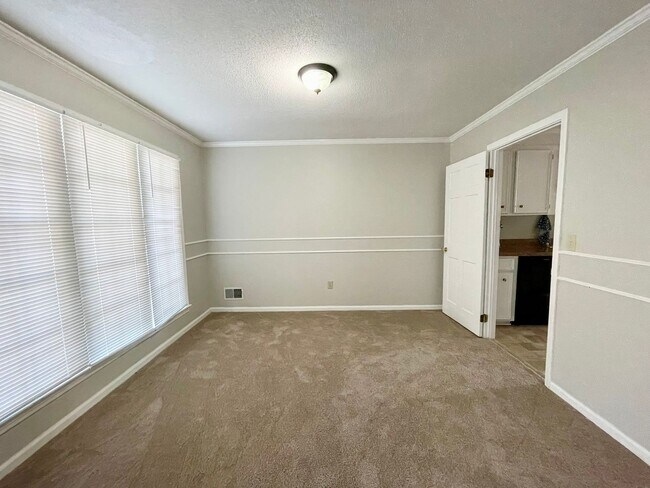 Building Photo - Irmo