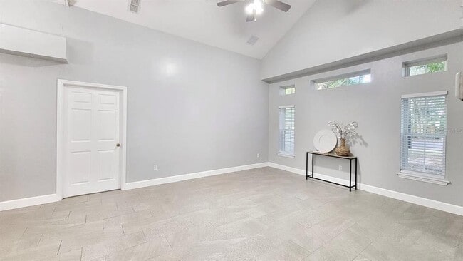 Foto del edificio - 110 SW 145th Dr