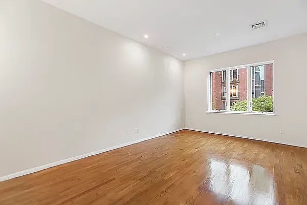 Foto del edificio - 359 15th St