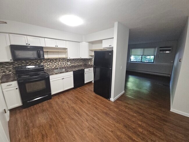 Foto del edificio - 15 Davis Rd