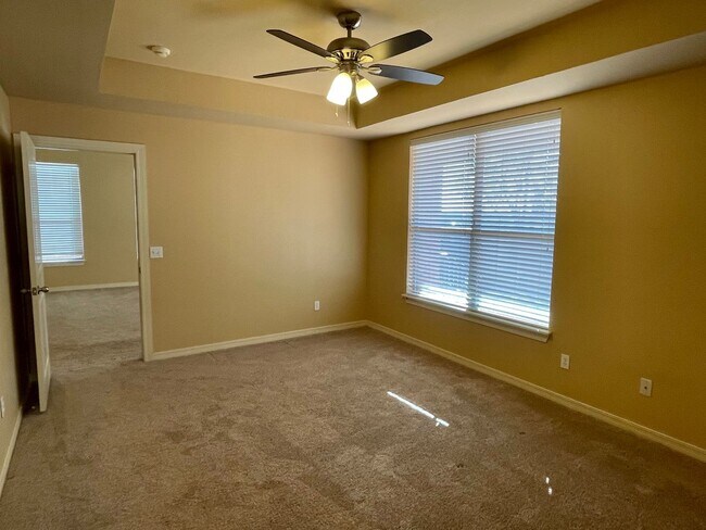 Foto del edificio - Edmond Home in Gated Community & Deer Creek Schools!