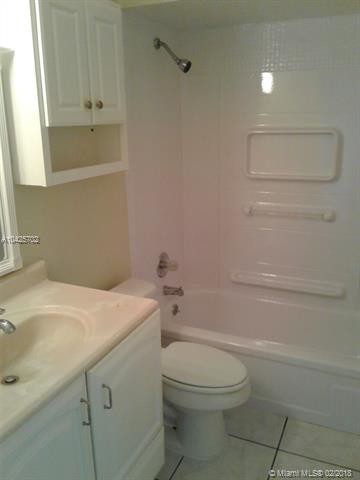 Foto del edificio - 6094 Forest Hill Blvd