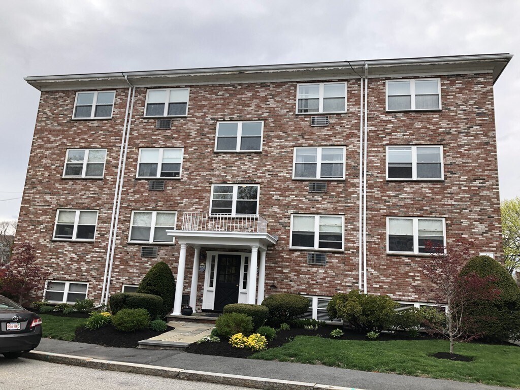 59 Prospect St Unit C2, Marblehead, MA 01945 Condo for Rent in