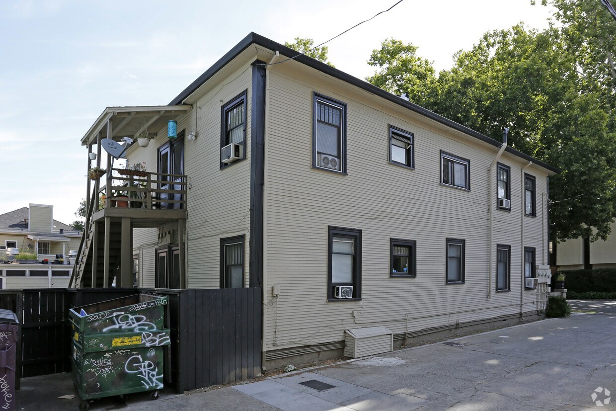 Building Photo - 1114 24th St