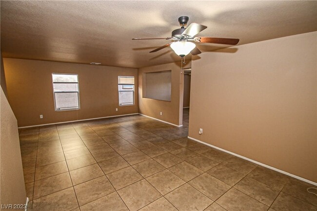 Building Photo - 848 Purdy Lodge St