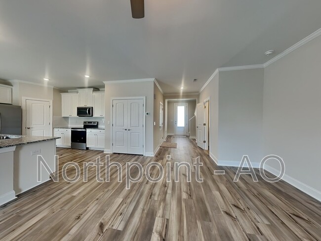 Building Photo - 410 Access Dr
