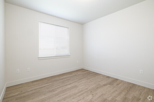 2 habitaciones, 2 baños - 961 pies cuadrados - Dormitorio principal - Idaho Falls Hitt Road, LLC