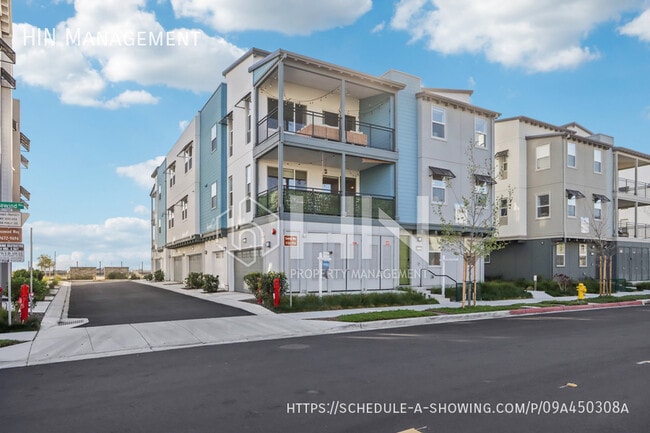Building Photo - 9704 Seawind Wy