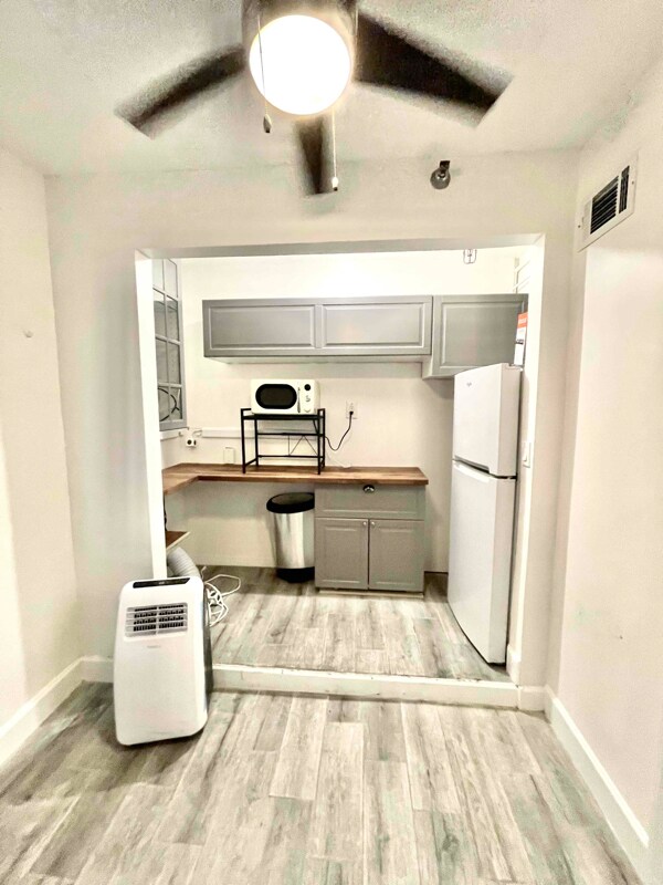 Foto del edificio - 840 E Washington St