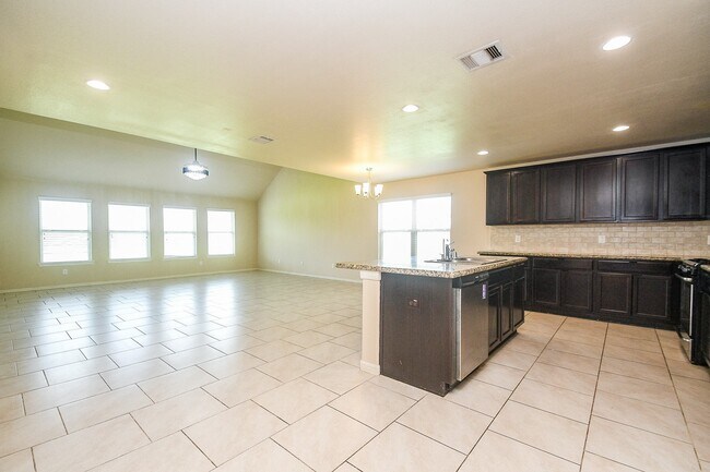 Building Photo - 29251 Jacobs River Dr