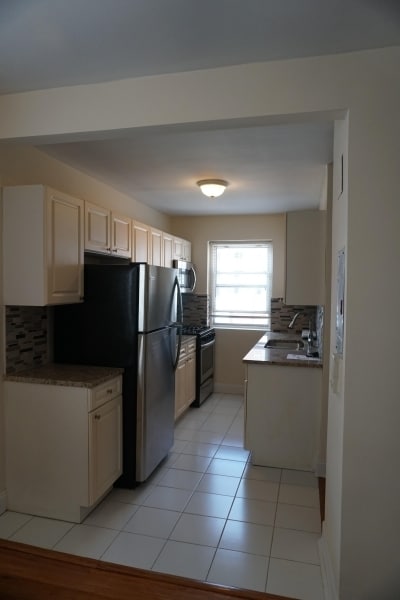 Primary Photo - 1484 Terrace Cir