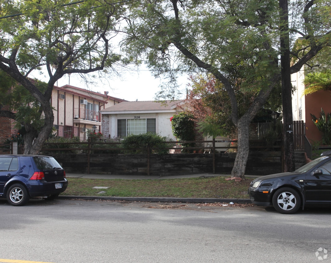 Building Photo - 3126-3128 Rowena Ave