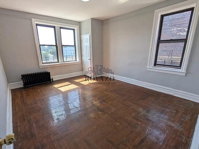 Building Photo - 160 Ellis Ave