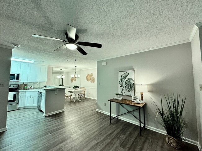 REDUCED PRICE! Updated 1st Floor/1-Level Condo Ready NOW! Includes Water, Sewer, Trash, Landscapi... - REDUCED PRICE! Updated 1st Floor/1-Level Condo Ready NOW! Includes Water, Sewer, Trash, Landscapi...