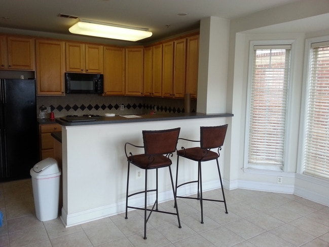 Building Photo - 305 Redland Blvd