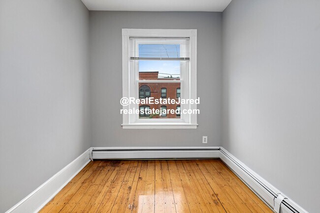 Building Photo - 608 Columbus Ave