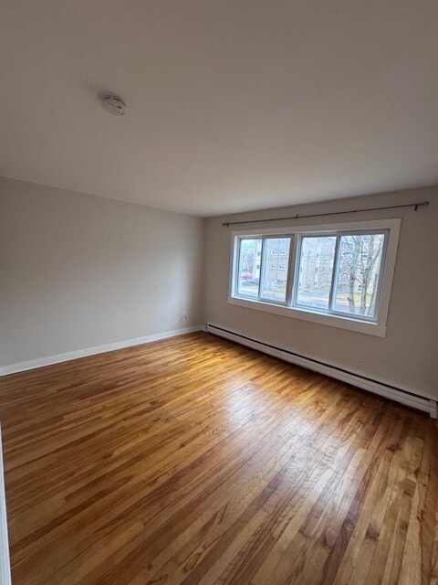 Photo du bâtiment - 95 Evans Ave