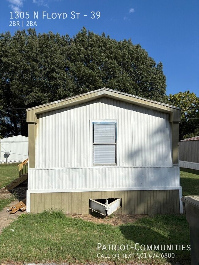 Building Photo - 1305 N Floyd St