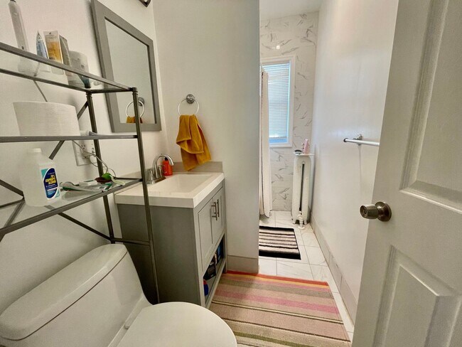 Photo - Great 6Br/2Bth apartment. Walk to Green Line, only few stops to BU!