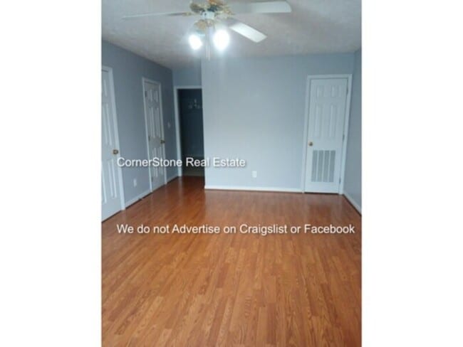 Building Photo - 405 Cityview Ln