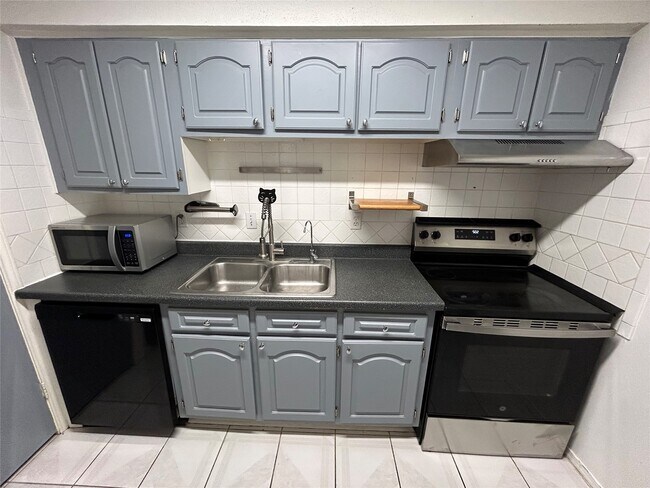 Foto del edificio - 5550 N Braeswood Blvd