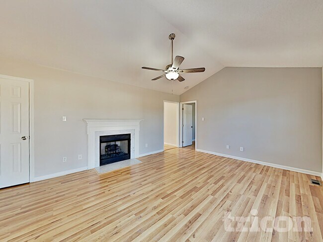 Foto del edificio - 109 Impressive Ln