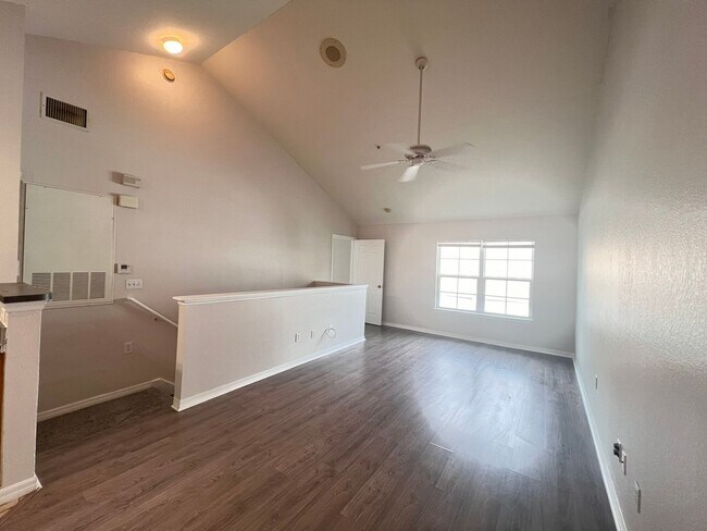 Foto del edificio - Great Condo for rent!