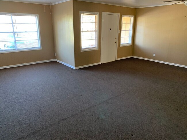 Foto del edificio - LINNHILL SUBDIVISION